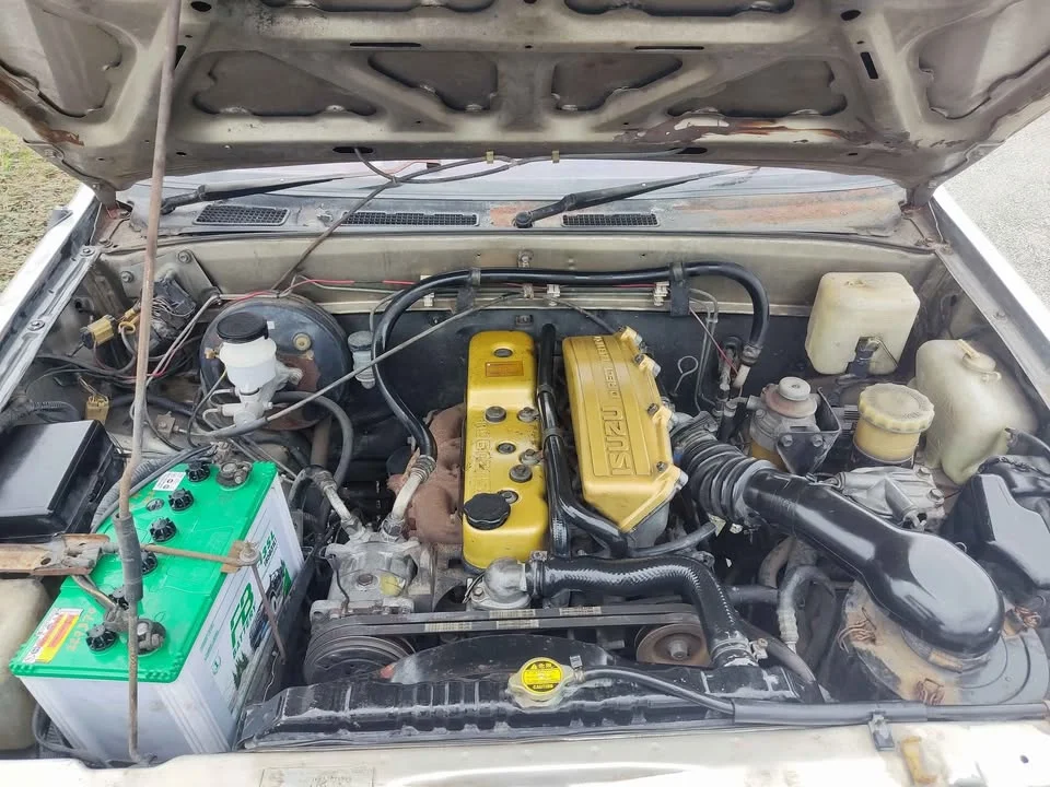 1996 Isuzu TFR III 2