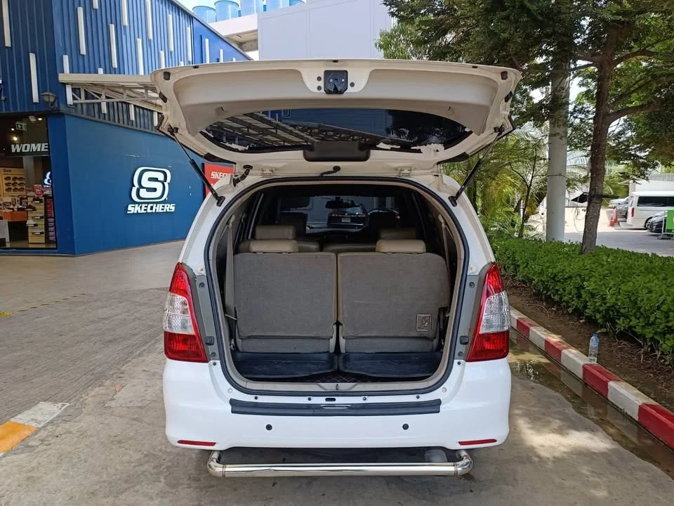 2012 Toyota Innova I 2