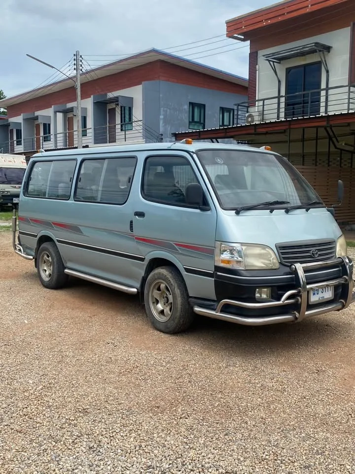 2001 Toyota Commuter IV (H100) 3