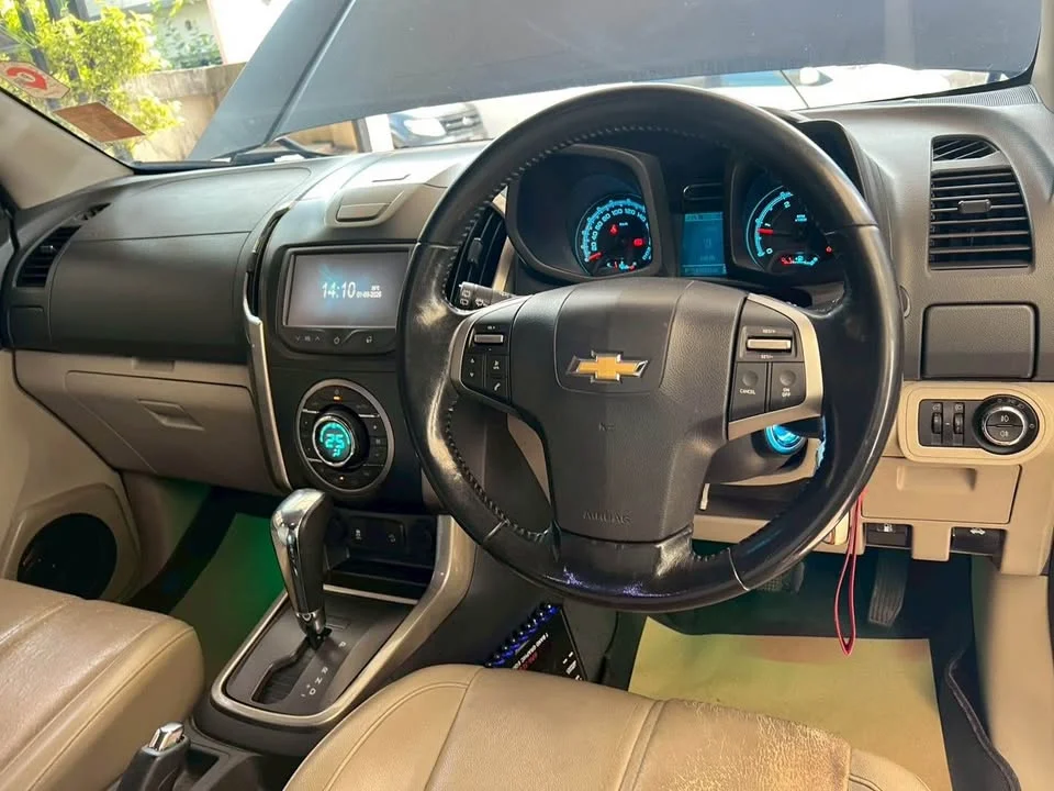 2015 Chevrolet TrailBlazer II 2