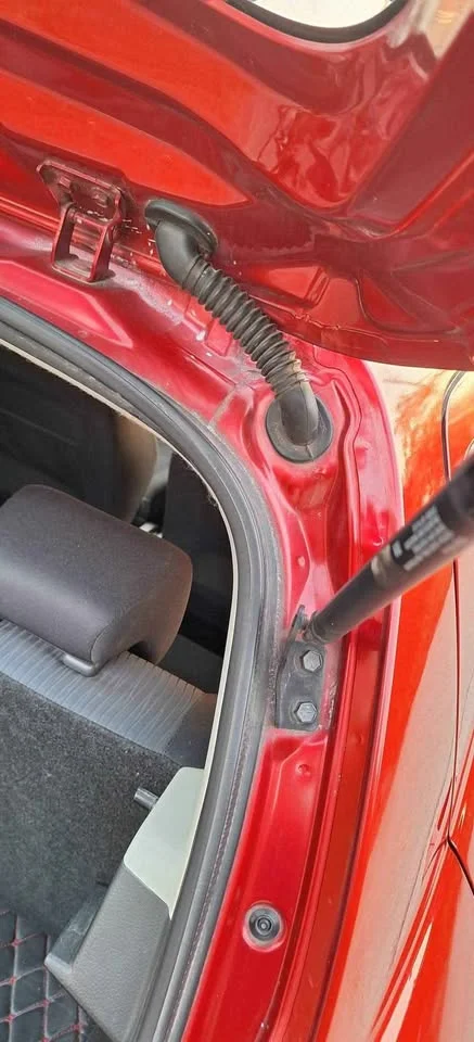 2012 Suzuki Swift II 2