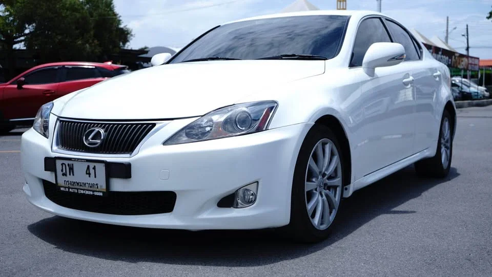2009 Lexus IS II 2