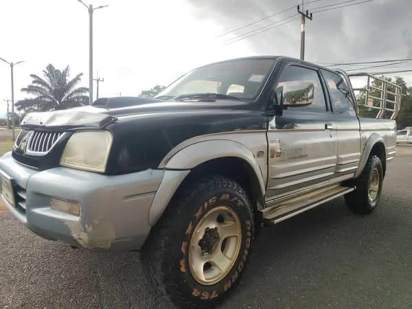 2005 Mitsubishi Strada III 3