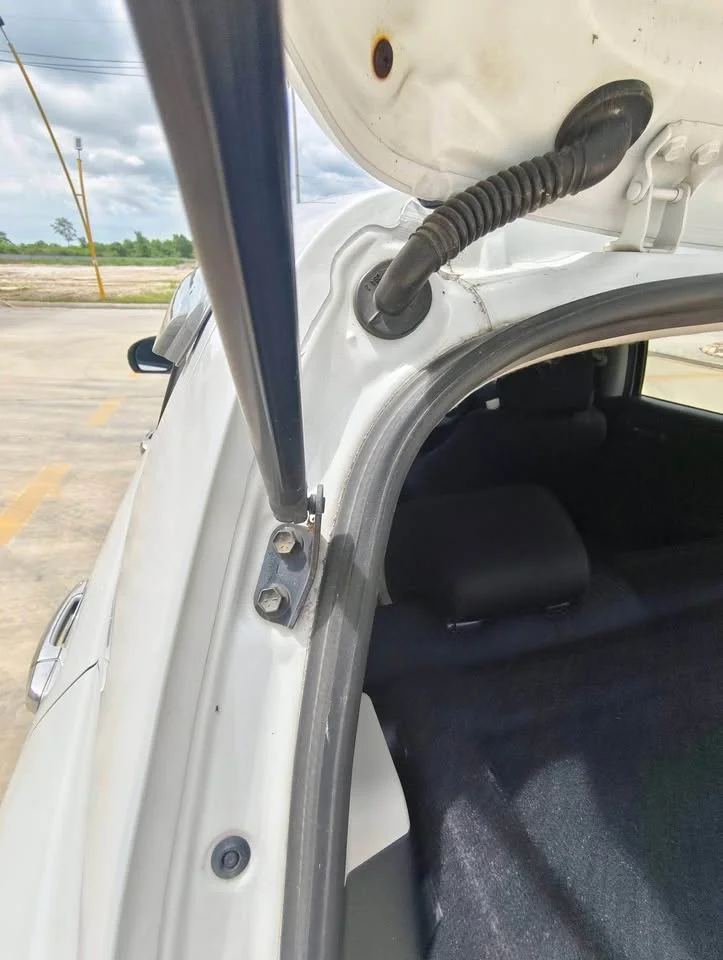 2012 Suzuki Swift II 2