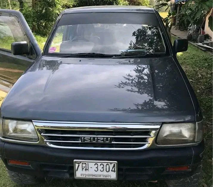 1996 Isuzu TFR III 2