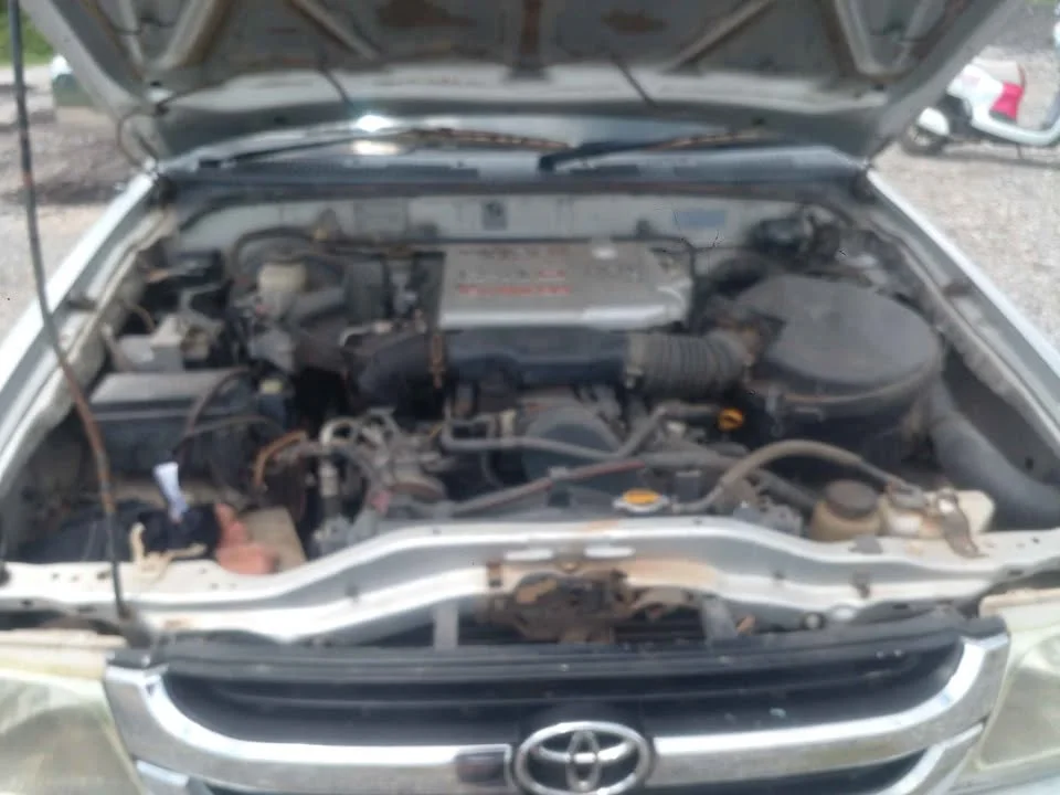 Toyota Hilux Tiger VI 3