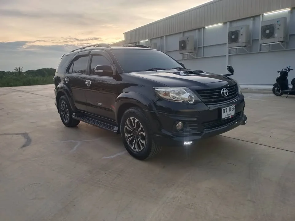 2015 Toyota Fortuner I 3