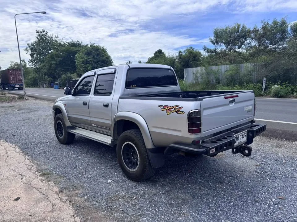 2003 Toyota Hilux Tiger VI 2