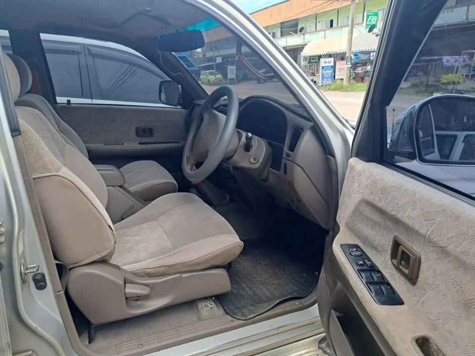 2003 Toyota Hilux Tiger VI 3