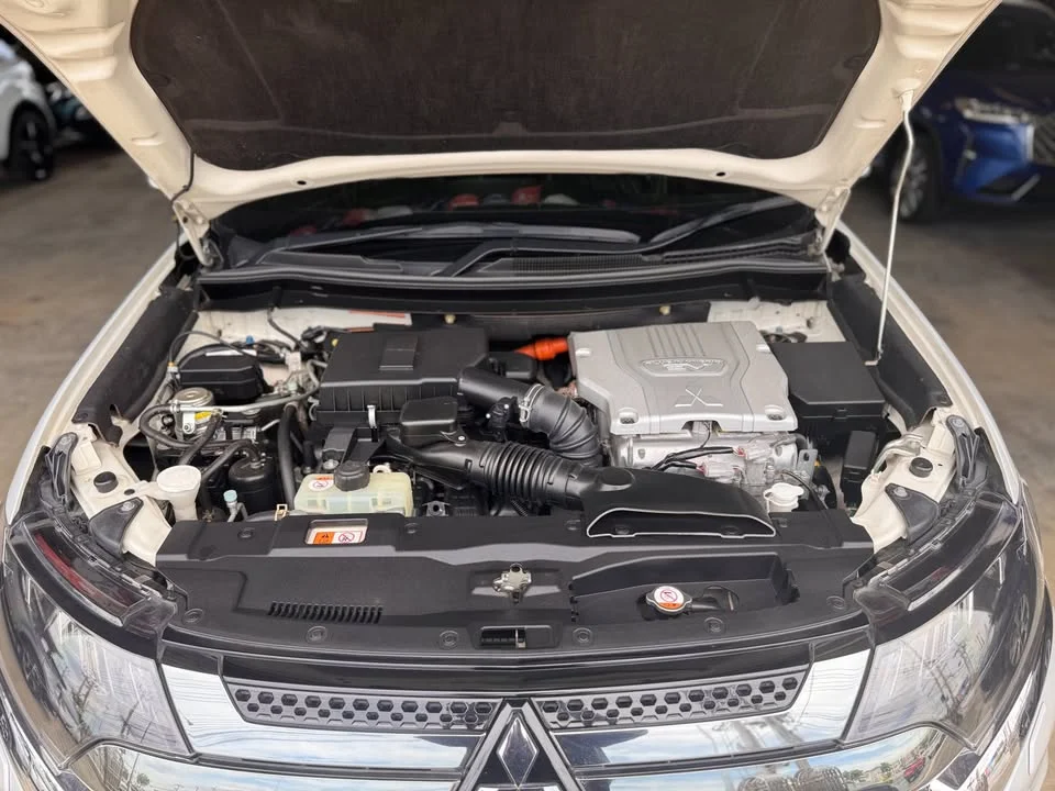 2020 Mitsubishi Outlander III 2