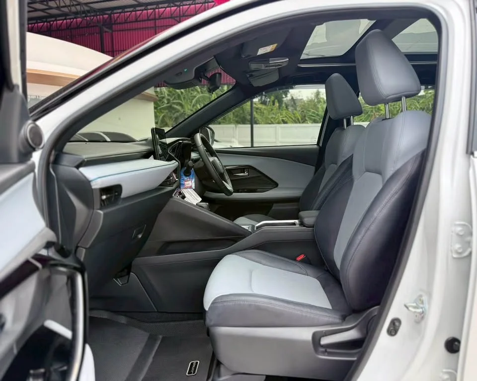 2024 Toyota Yaris Cross AC200 3