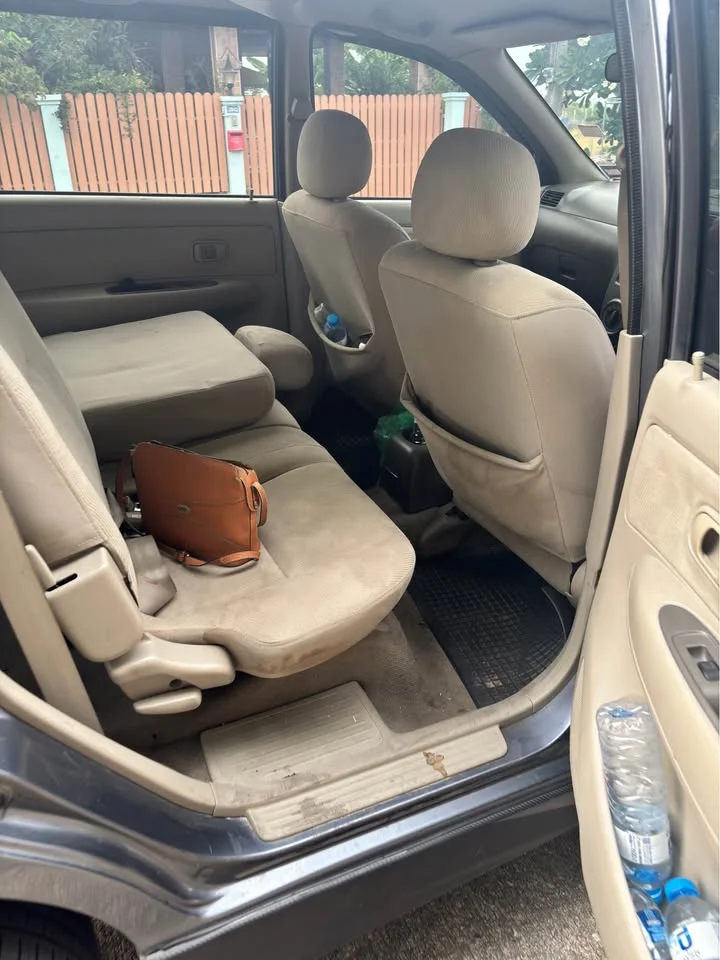 2010 Toyota Avanza I 3