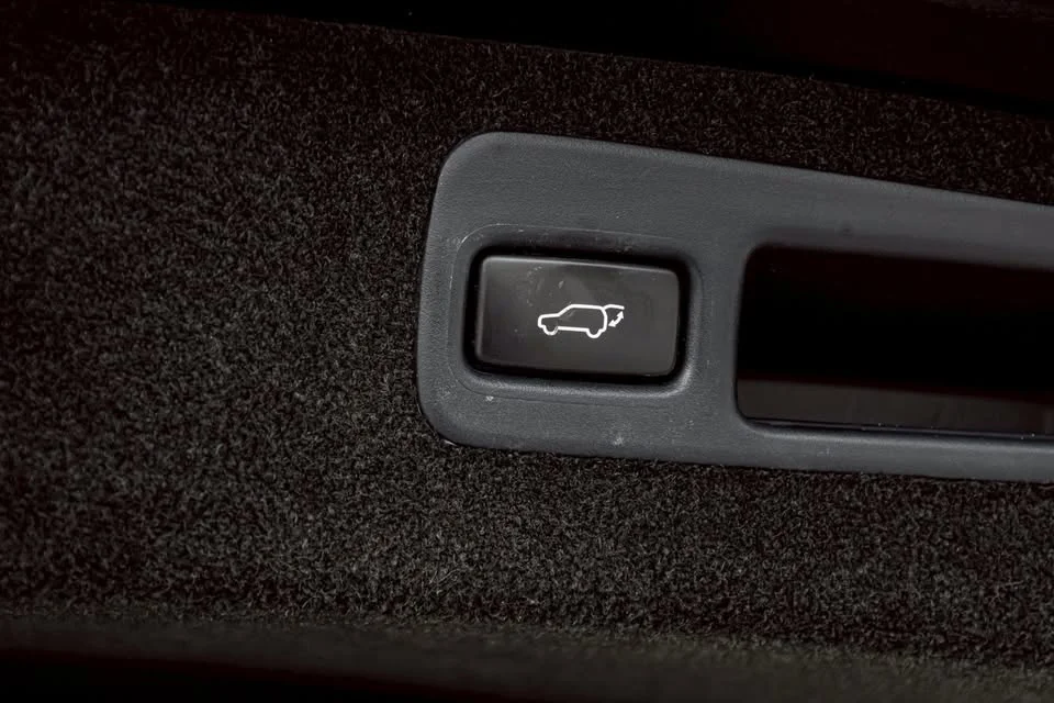 2016 Toyota Harrier III 2