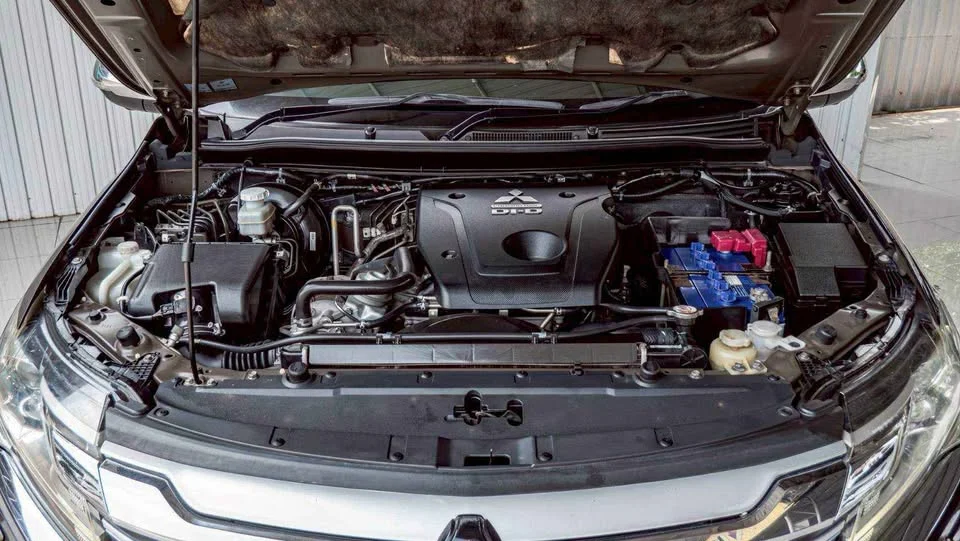 2016 Mitsubishi Pajero Sport III 3