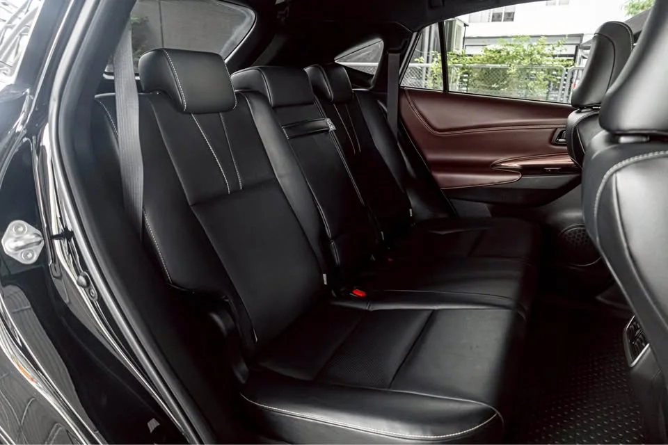2016 Toyota Harrier III 3