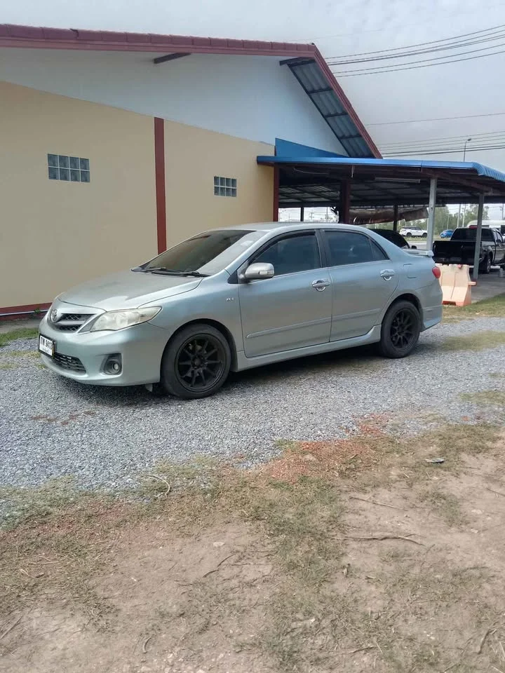 2011 Toyota Corolla Altis X (E140) 2