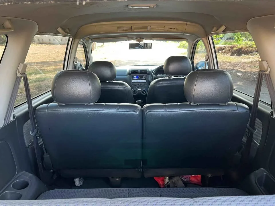 2004 Toyota Avanza I 2