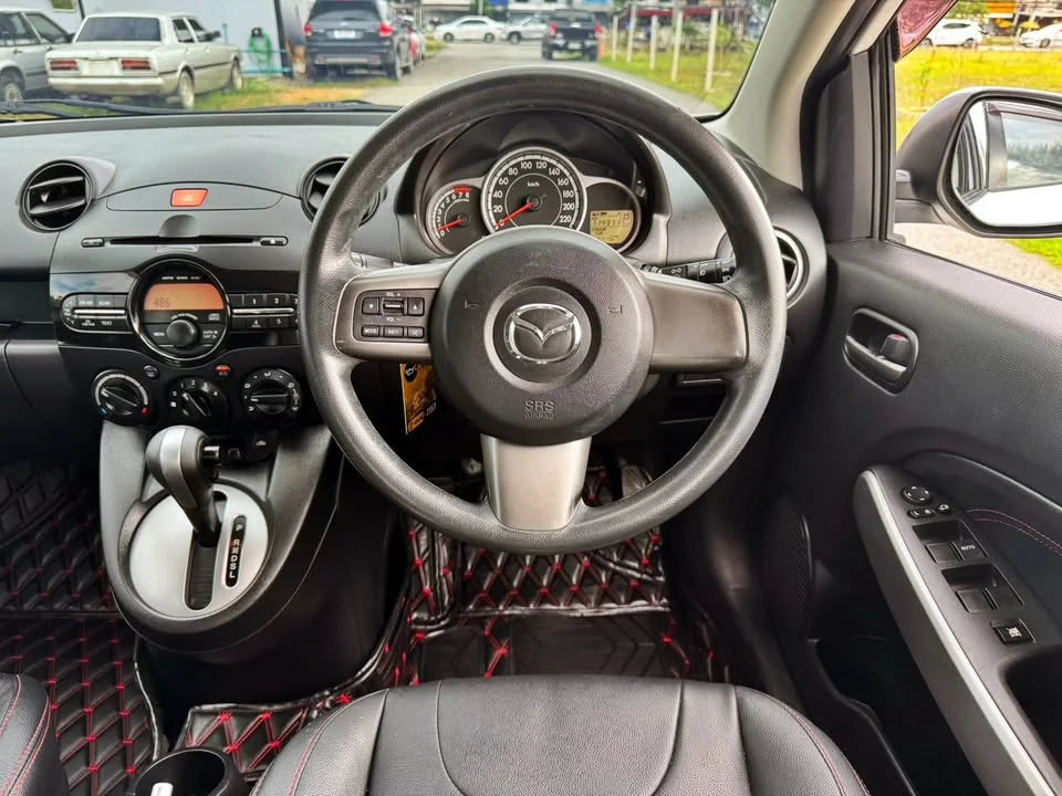 2013 Mazda 2 II 2