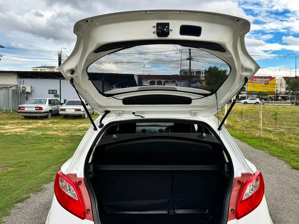 2013 Mazda 2 II 2