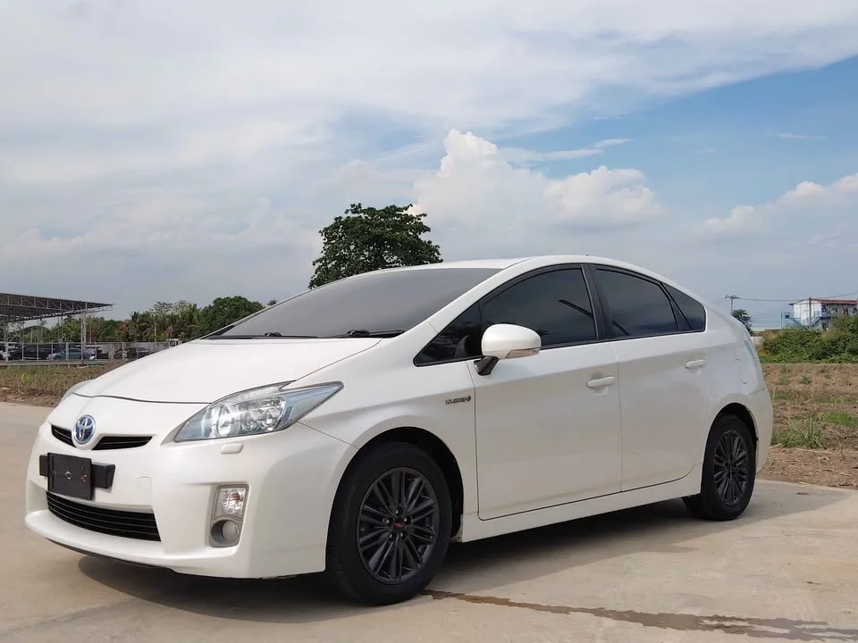 2012 Toyota Prius III 3