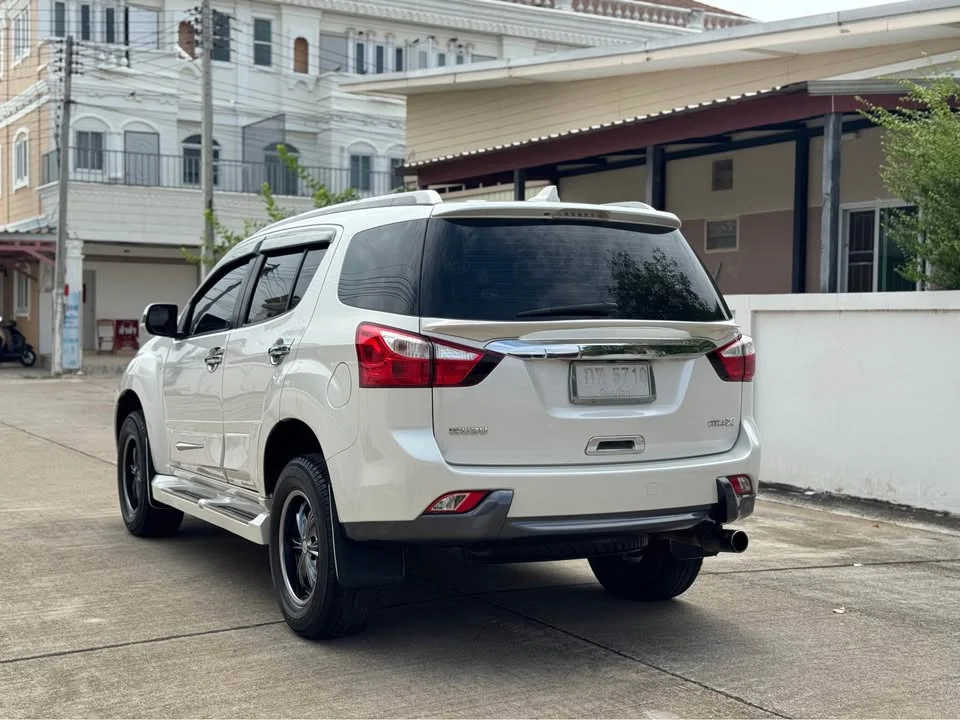 2014 Isuzu MU-X I 3