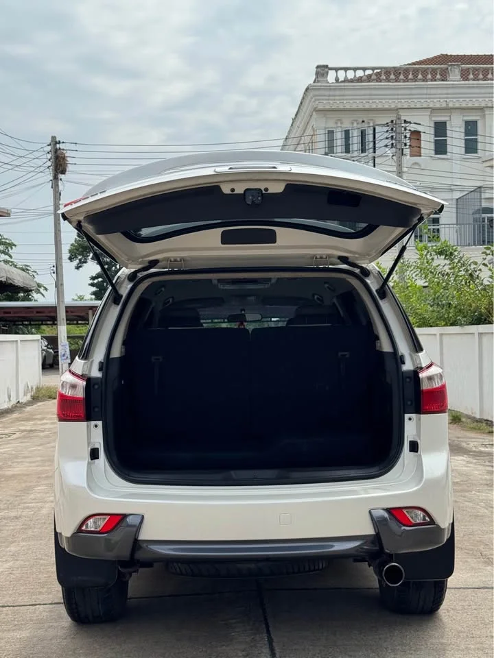 2014 Isuzu MU-X I 2