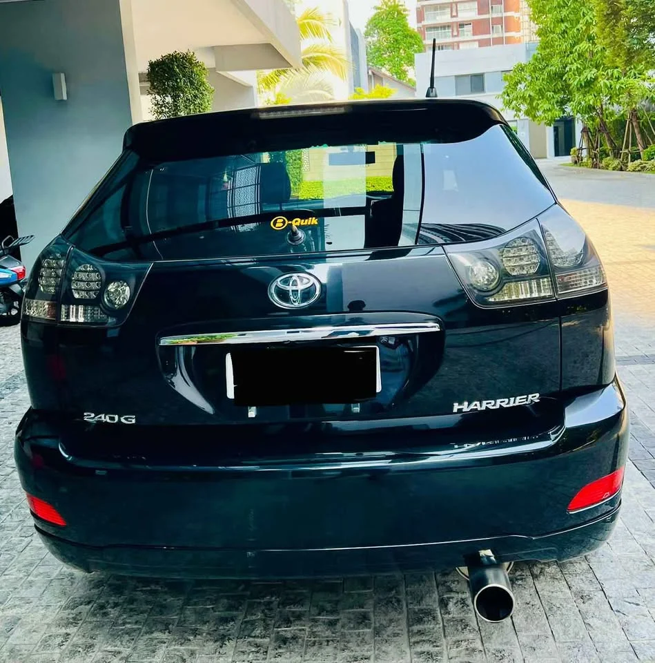 2010 Toyota Harrier II 2