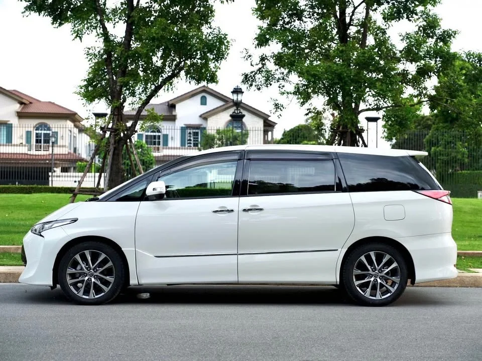 2017 Toyota Estima III 3