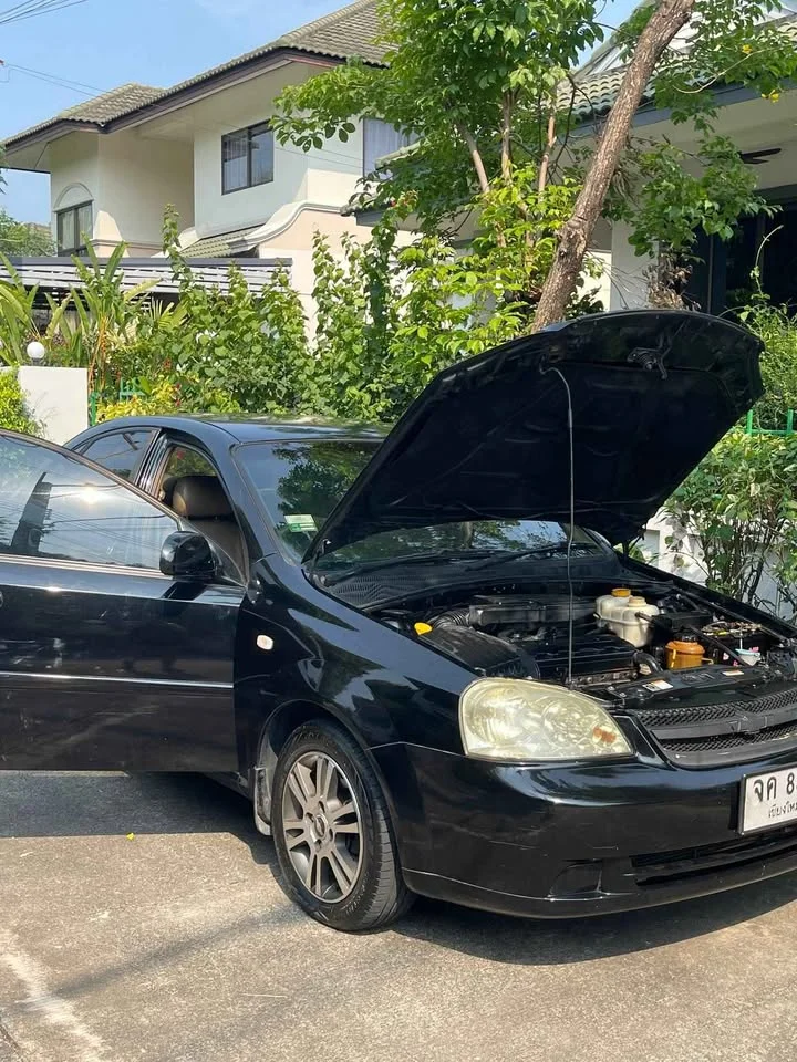 2005 Chevrolet Optra 3