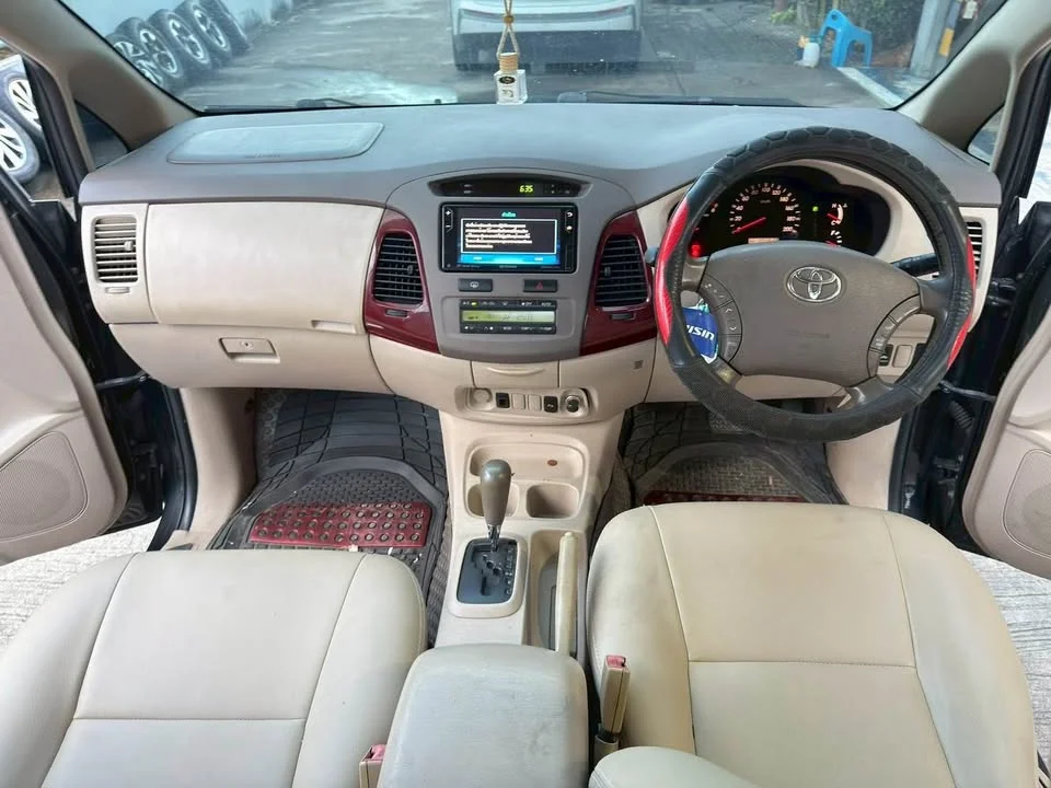 2005 Toyota Innova I 3
