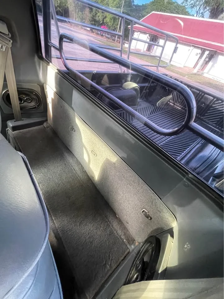 1995 Mitsubishi Triton II 2