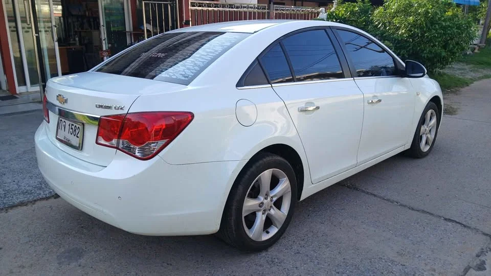 2027 Chevrolet Cruze I 2