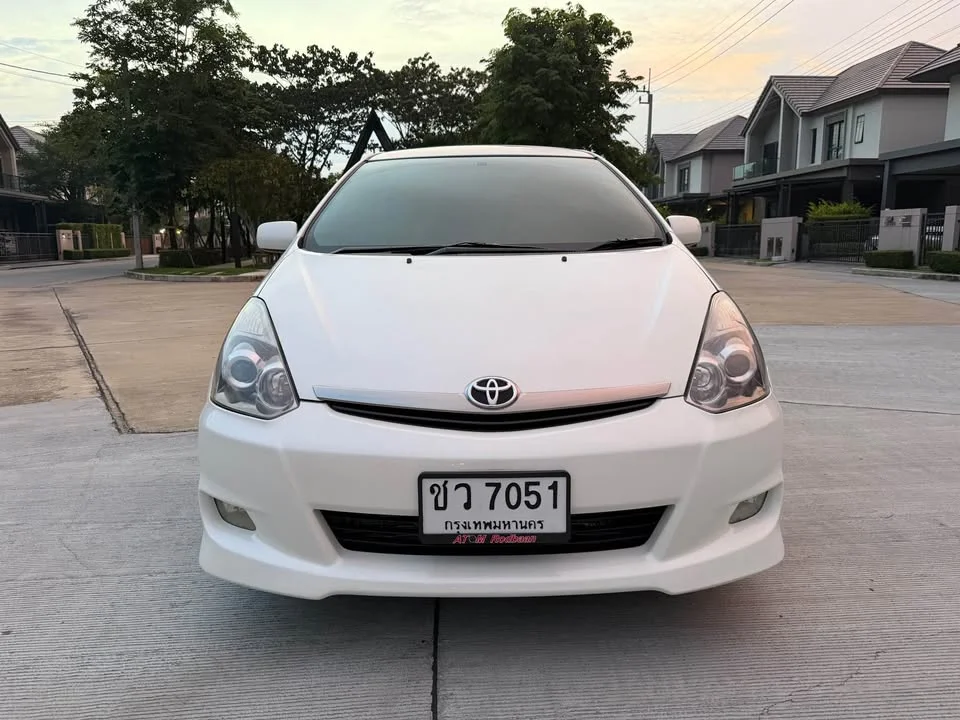 2008 Toyota Wish I 2