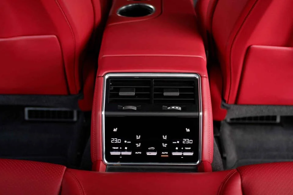 2023 Porsche Panamera II 2