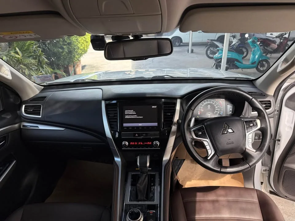 2022 Mitsubishi Pajero Sport III 3