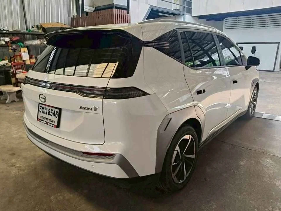 2023 GAC Aion Y Plus I 3