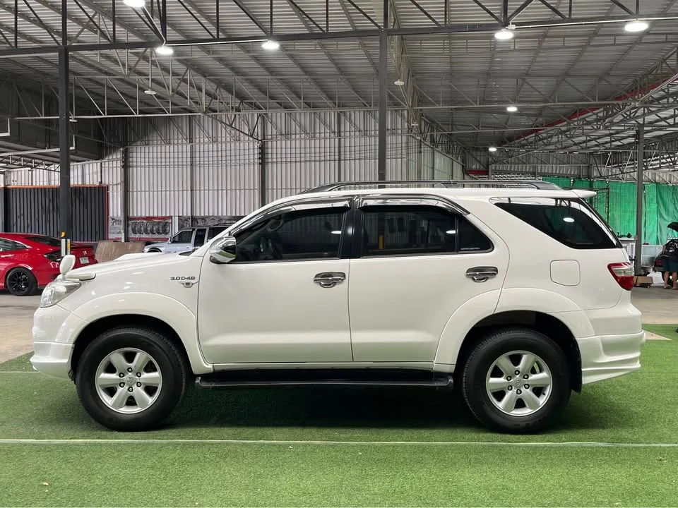 2009 Toyota Fortuner I 3