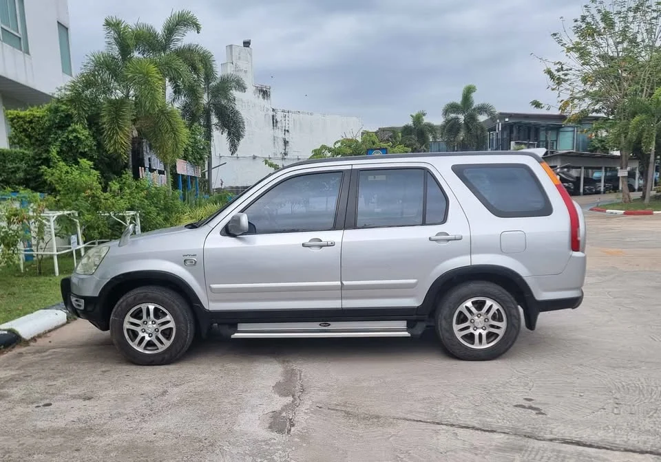 2003 Honda CR-V II 3
