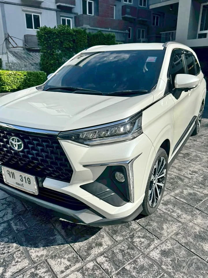 2023 Toyota Veloz III 3