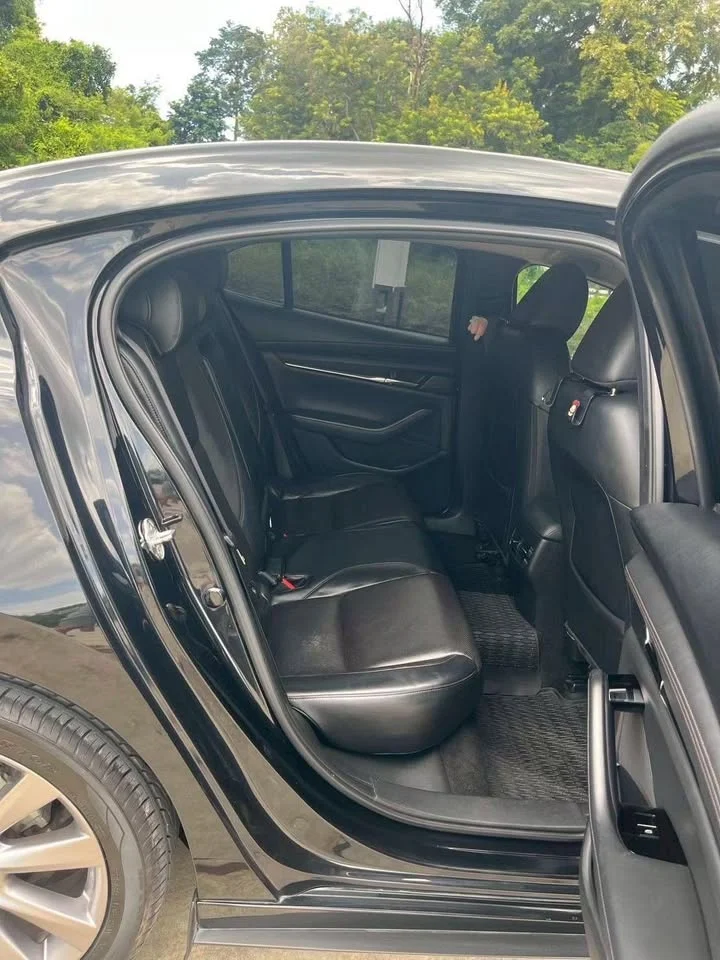 2019 Mazda 3 IV 2