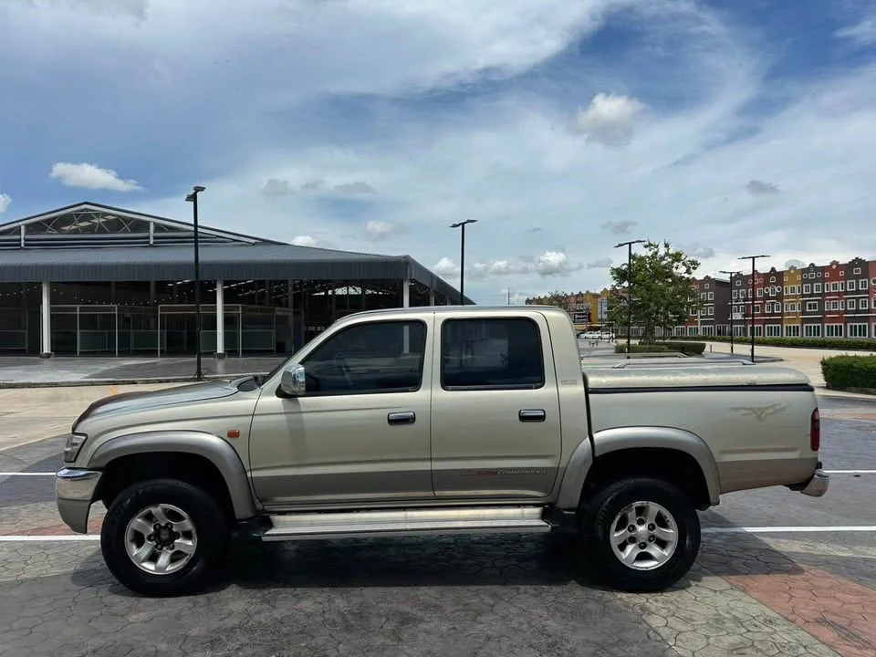 2002 Toyota Hilux Tiger VI 3