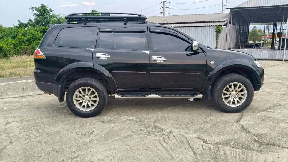 2013 Mitsubishi Pajero Sport II 2