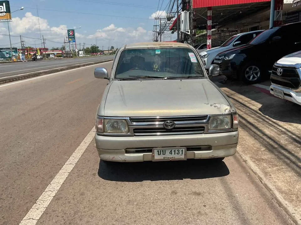 2000 Toyota Hilux Tiger VI 3
