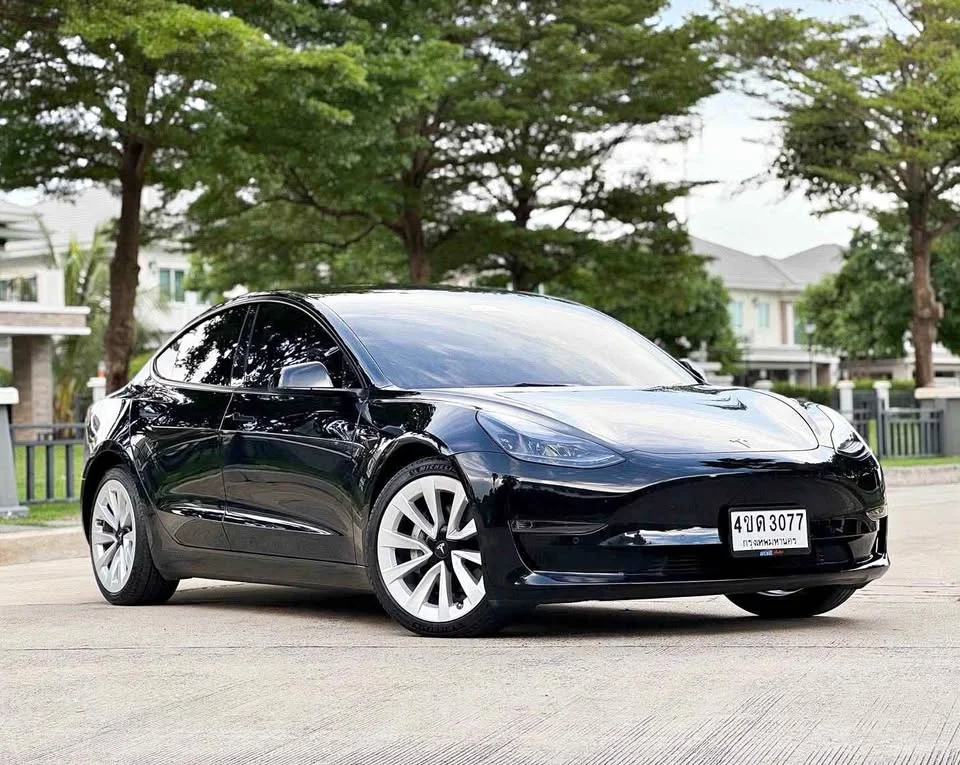 2023 Tesla Model 3 3