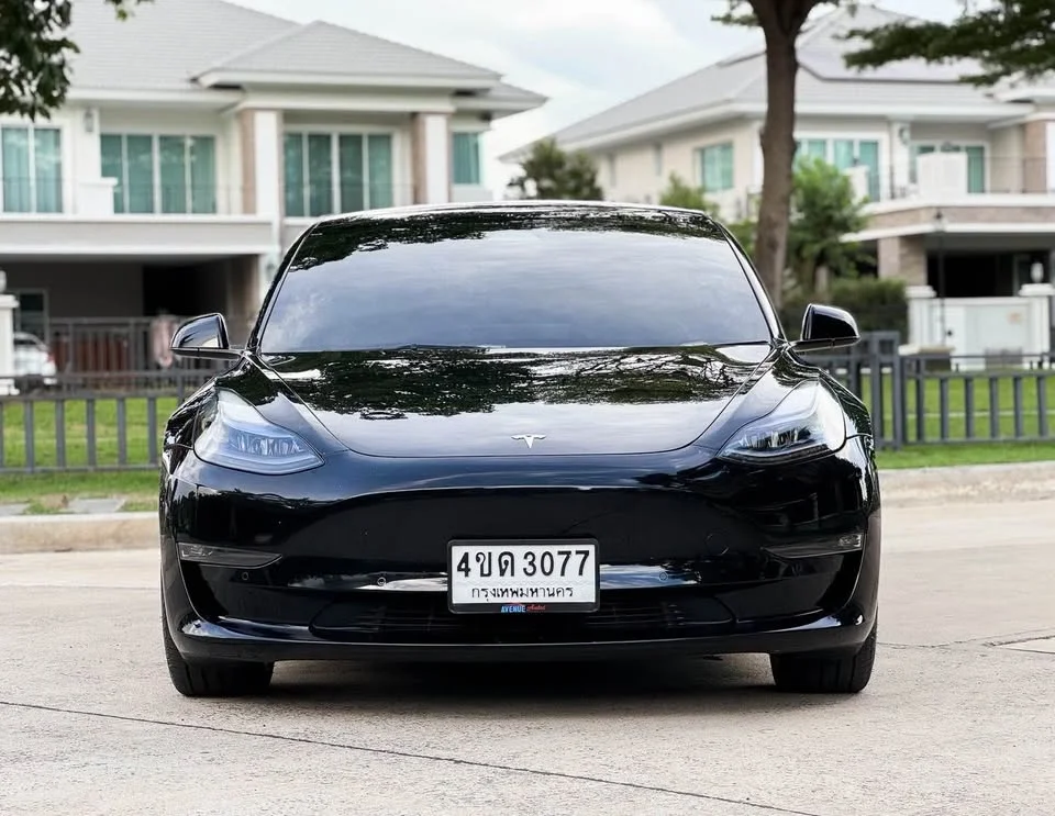 2023 Tesla Model 3 3
