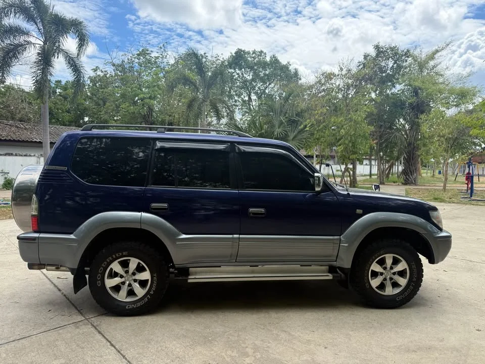 2000 Toyota Land Cruiser Prado J90 2