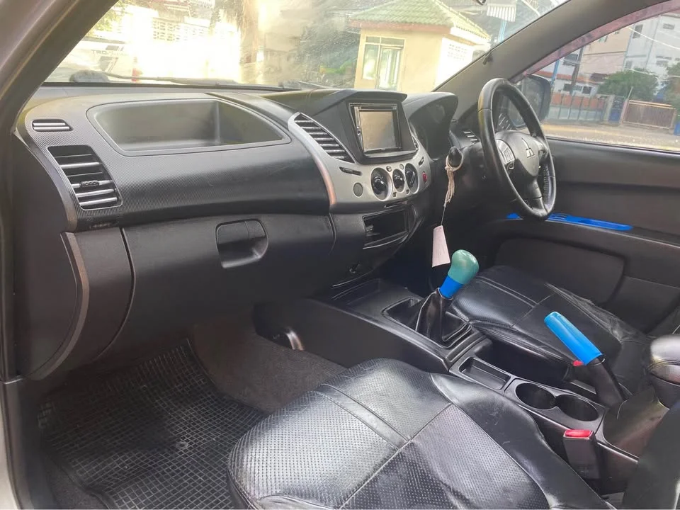 2012 Mitsubishi Triton IV 3