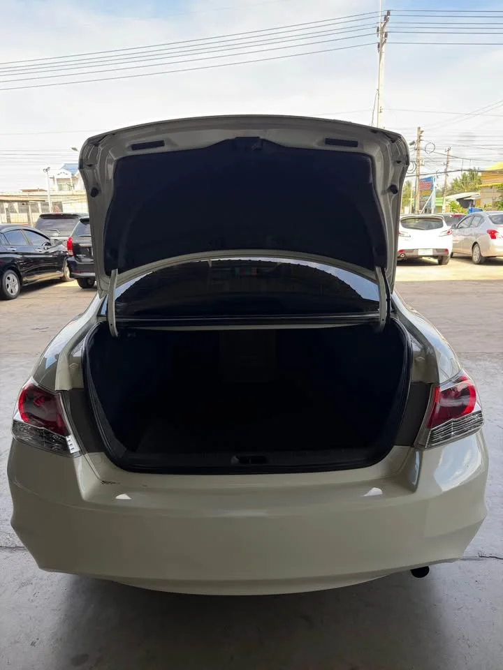2008 Honda Accord VIII 2