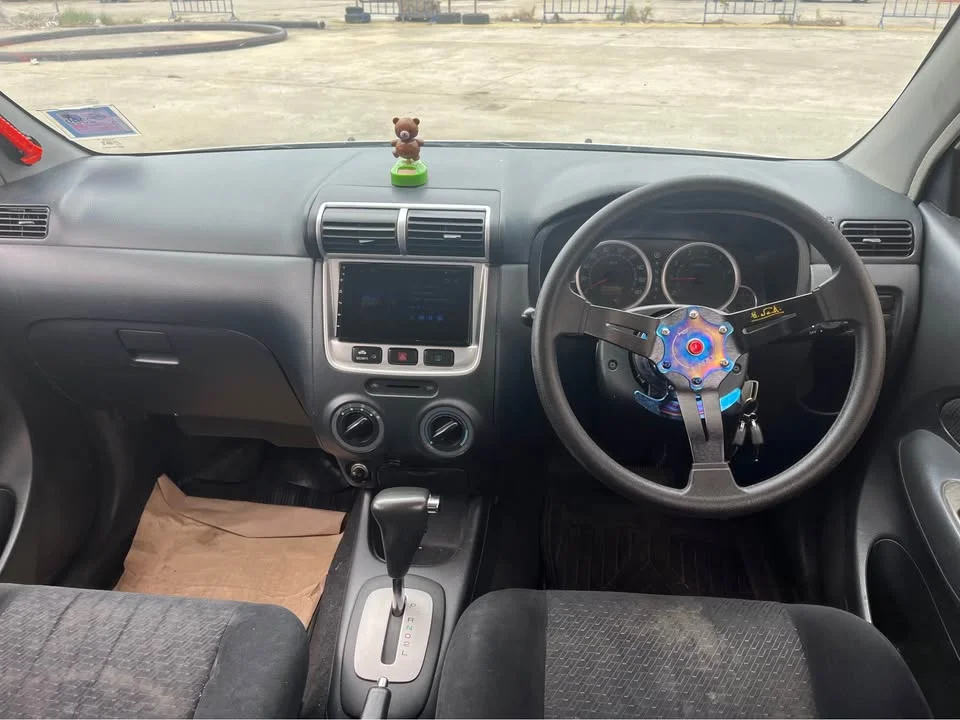 2005 Toyota Avanza I 3