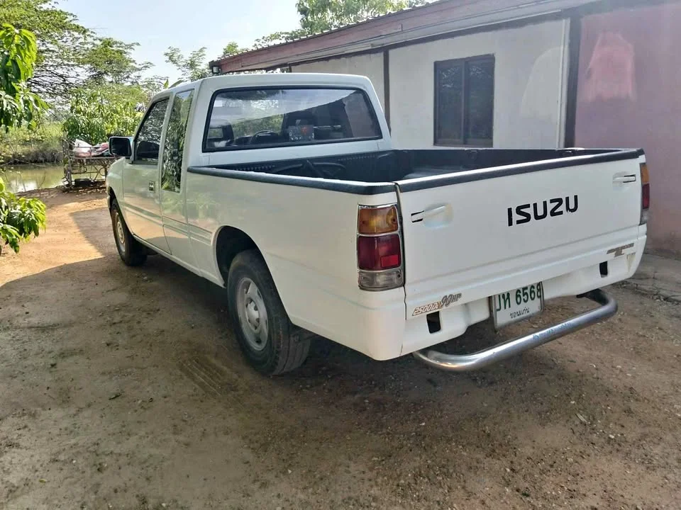 1994 Isuzu TFR III 3